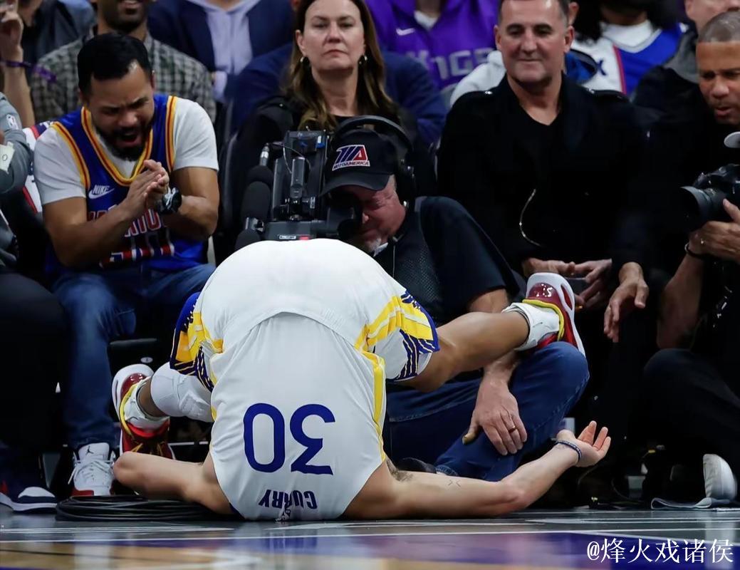 内线失守 库里复出难救主